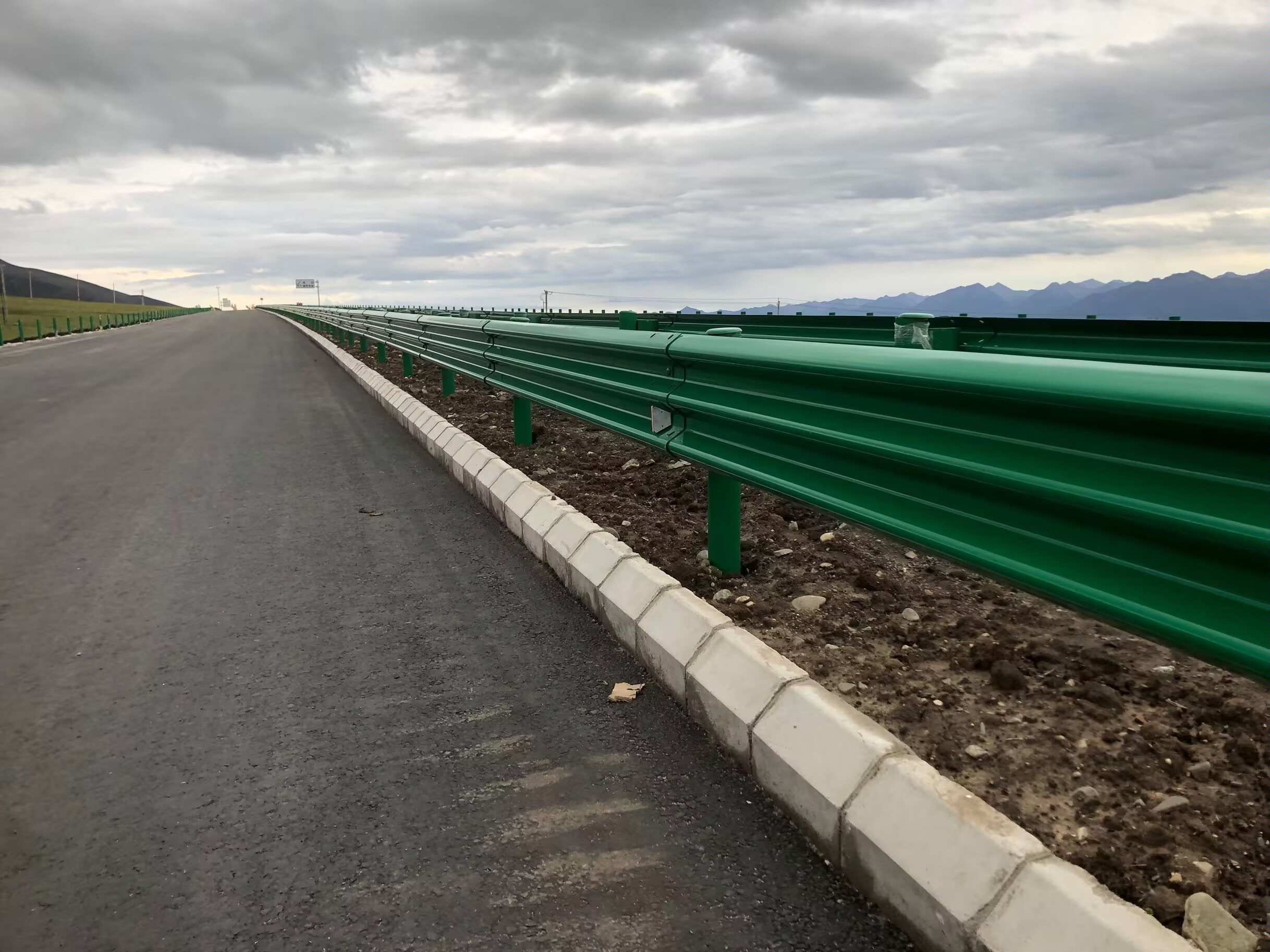 改则县乡村公路波形护栏双波波形护栏 - 推荐